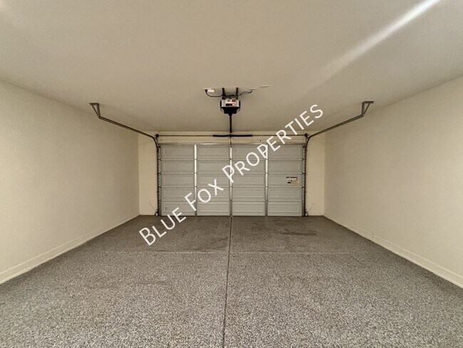 Building Photo - 5536 W Lazy Farm Dr