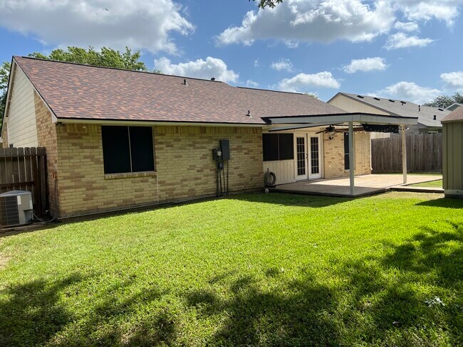 Foto del edificio - 17515 Wild Willow Ln