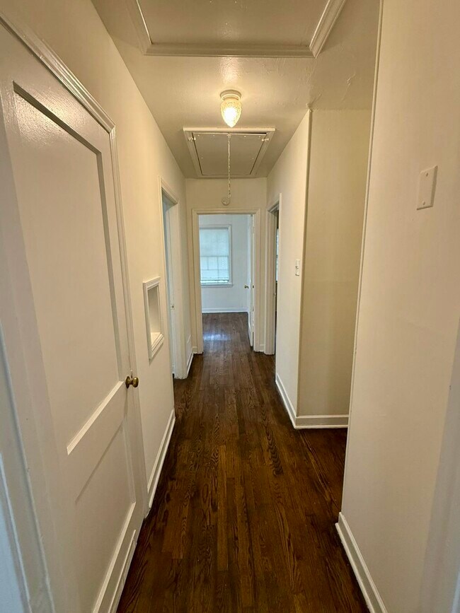 Foto del edificio - 4232 Fairmont Ave