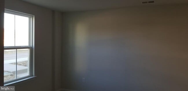 Building Photo - 504 Holywell Dr