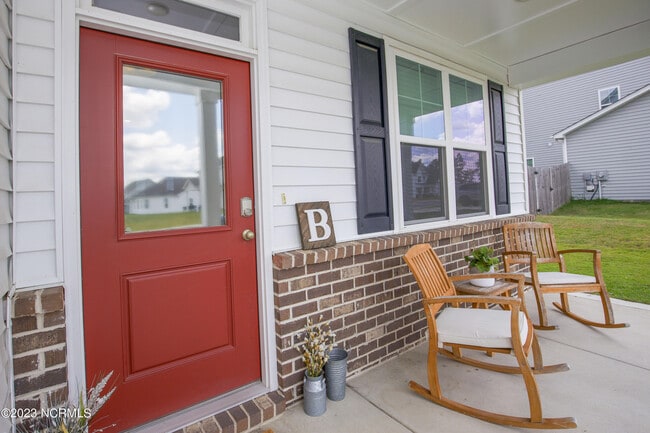 Building Photo - 402 Summer Wind Wy