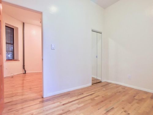 Foto del edificio - 3133 Broadway