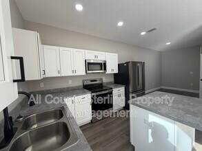 Building Photo - 1418 SE Magnolia Loop