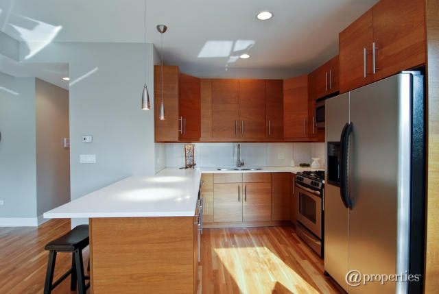 Foto del edificio - 3900 W Cornelia Ave