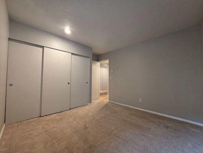 Foto del edificio - 2 Bd / 1.75 Ba Redmond Condo
