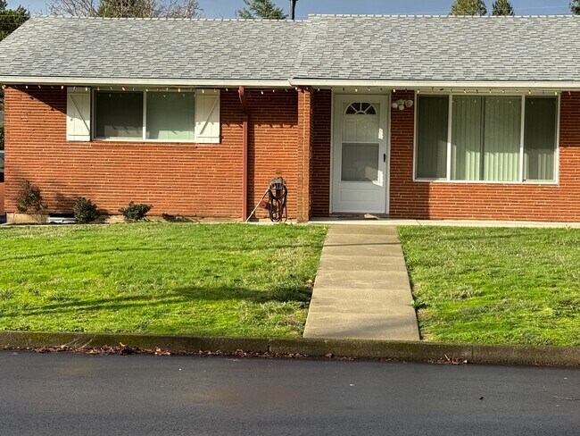 Foto del edificio - 406 N Morrison Rd