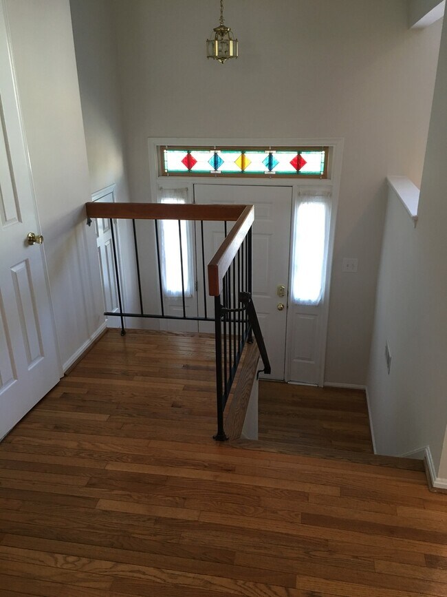 Foto del edificio - Beautiful Townhouse in the Heart of Burke Centre!