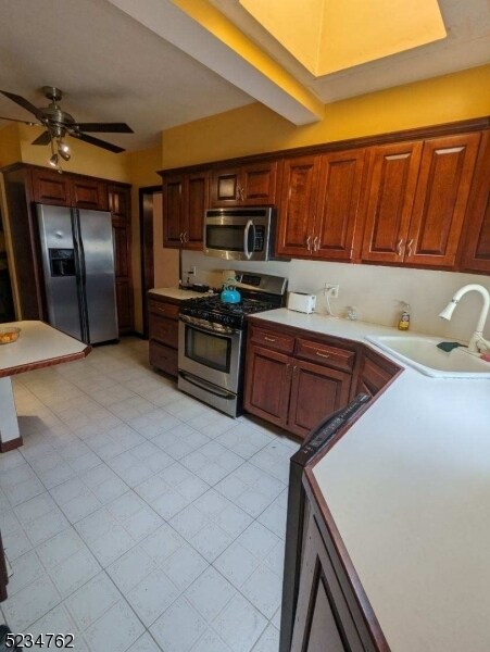 Foto del edificio - 2079 Church St