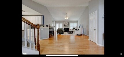 Building Photo - 102 Mystic Ct