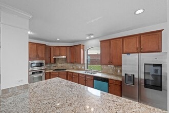 Building Photo - 9422 Shelbourne Meadows