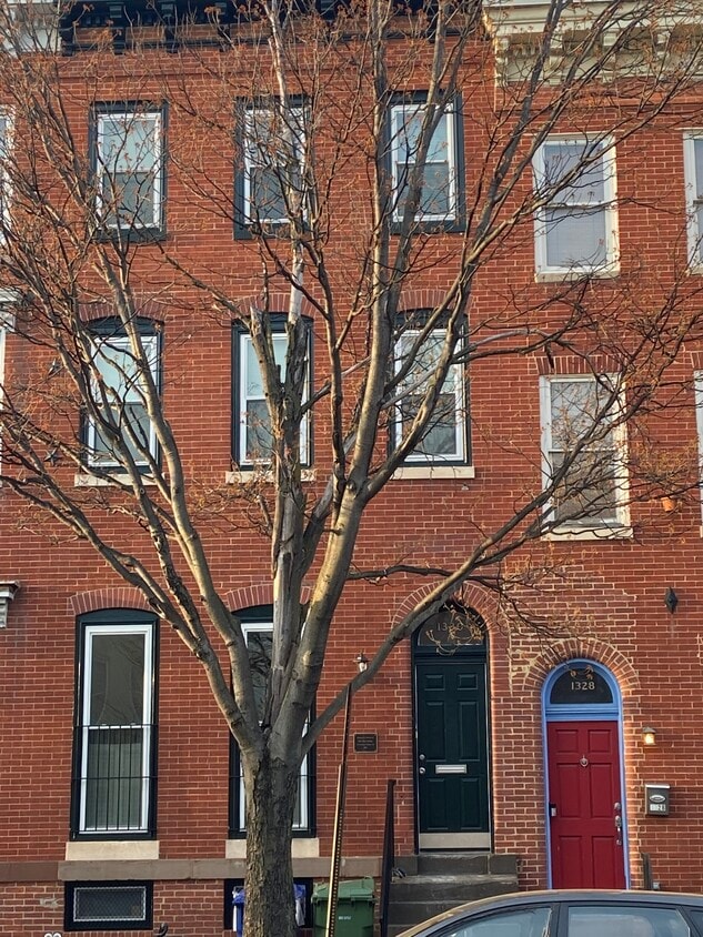 1330 WEST LOMBARD - 1330 W Lombard St