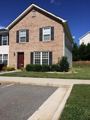 Primary Photo - 1214 Blue Ridge View Cir