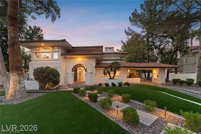 Foto del edificio - 2233 Versailles Ct