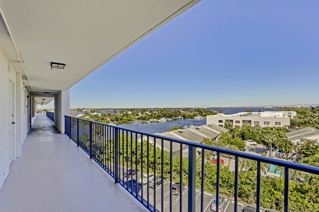 Building Photo - 3545 S Ocean Blvd