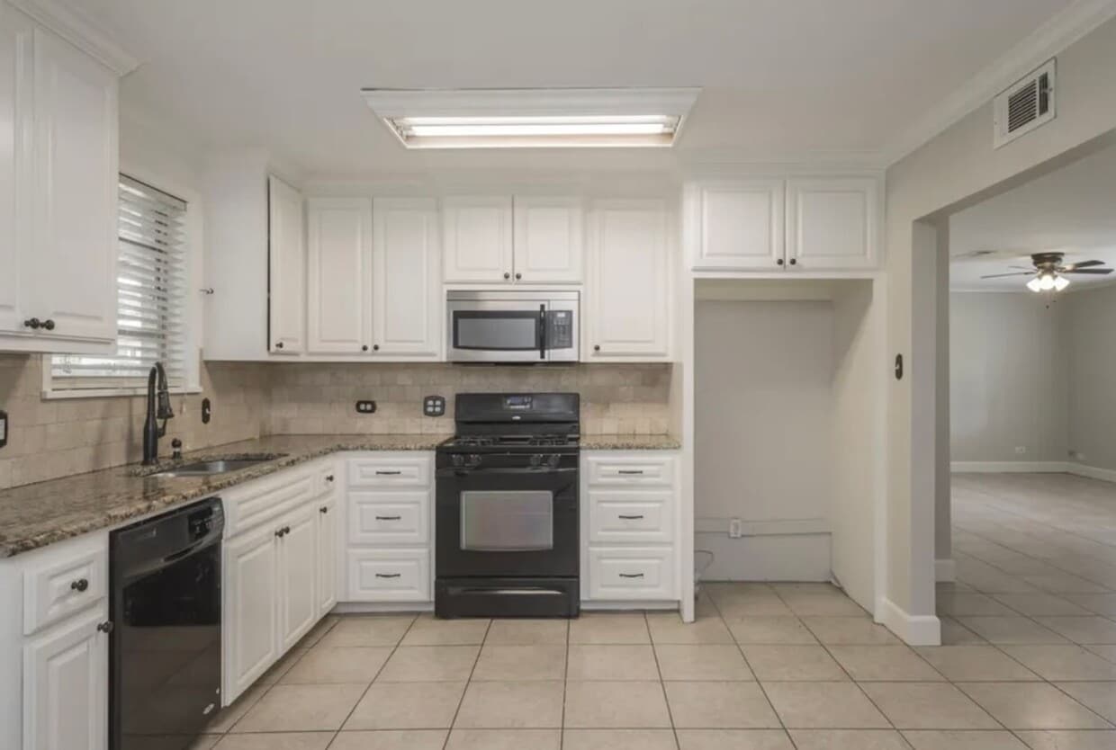 Building Photo - North Monroe 3 Bedroom