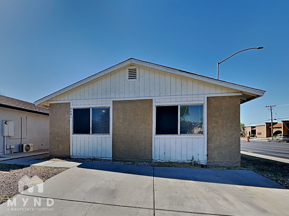 Primary Photo - 4401 Halbert Ave