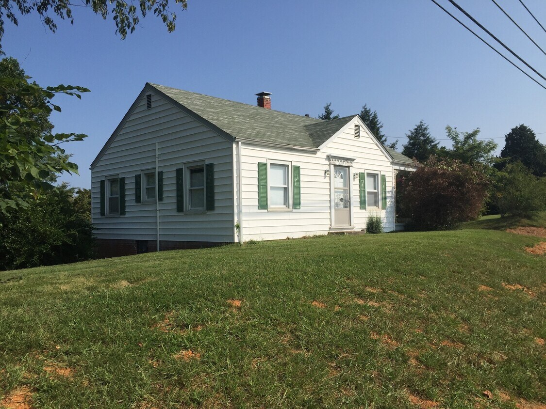 Building Photo - 1220 US-411