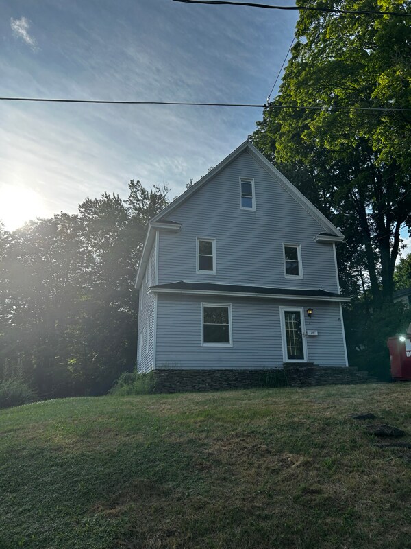 Foto principal - 417 Waverly Ave