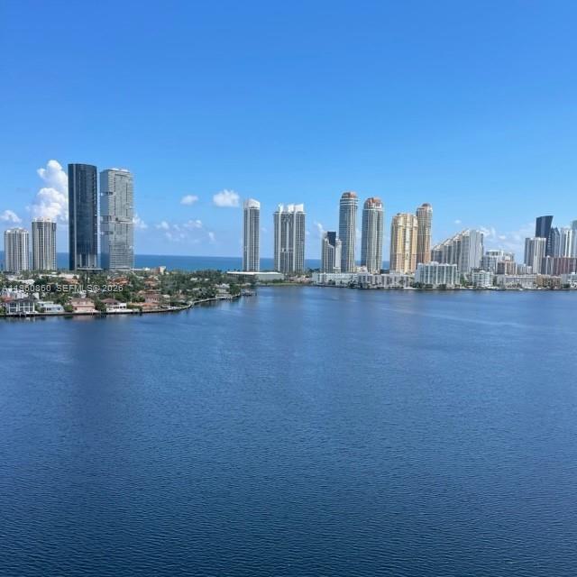 Foto del edificio - 3530 Mystic Pointe Dr