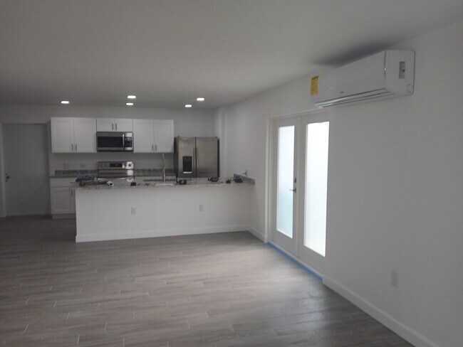 Foto del edificio - 309 Shore Rd