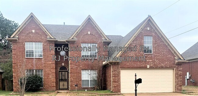 Building Photo - 5585 Millers Glen Ln