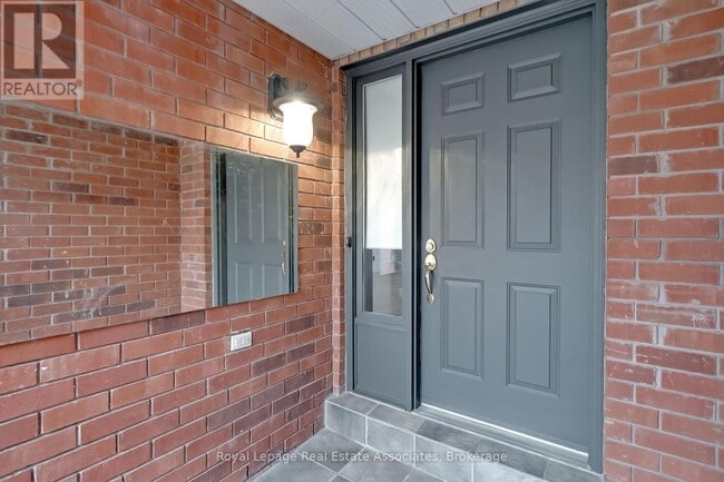 Building Photo - 43 Corkett Dr