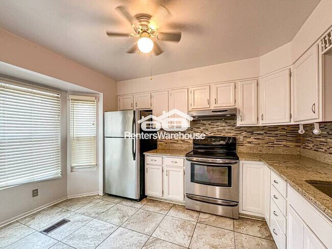 Foto del edificio - 2861 Schoolhouse Cir