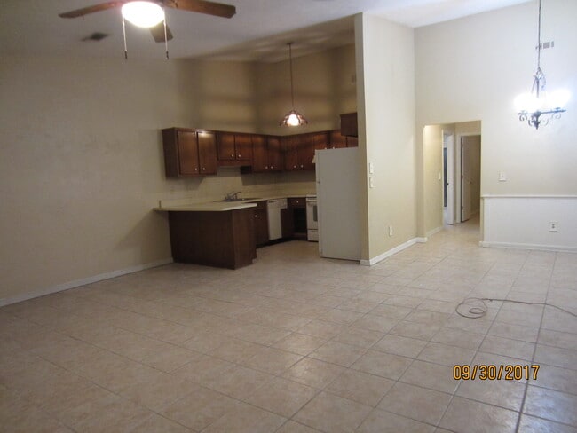 Building Photo - 2325 Tina Dr