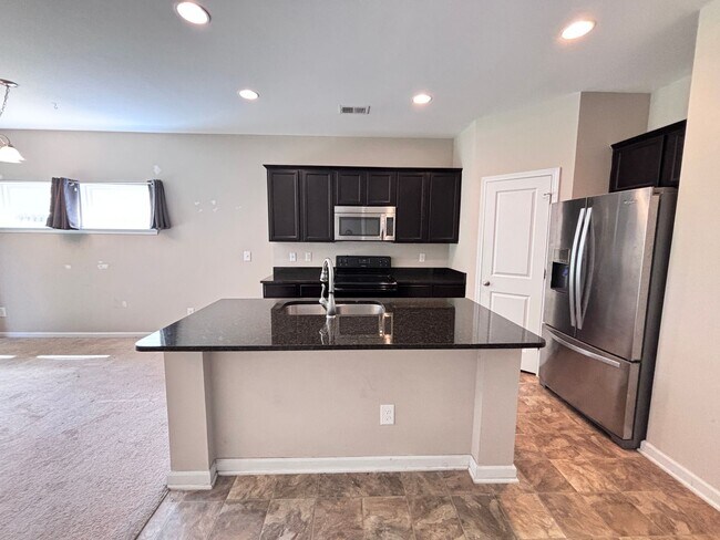 Foto del edificio - Modern 2-Bedroom Suite Home Near Hospitals...