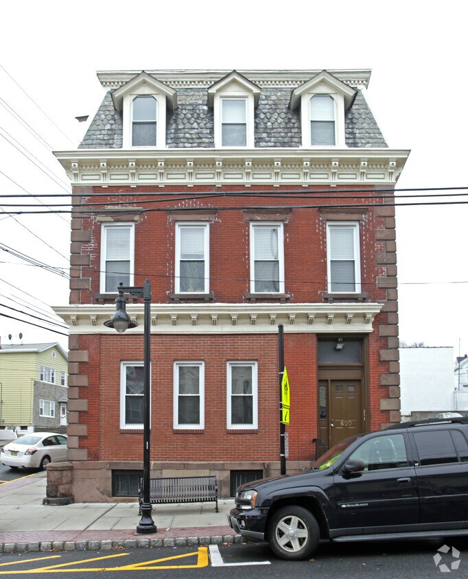 Foto del edificio - 400 Hackensack St