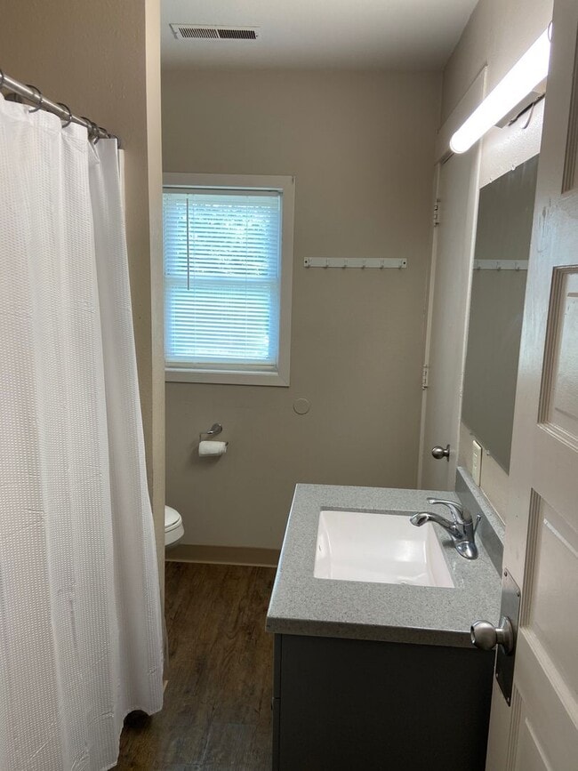 Foto del edificio - 1423 2nd Ave N