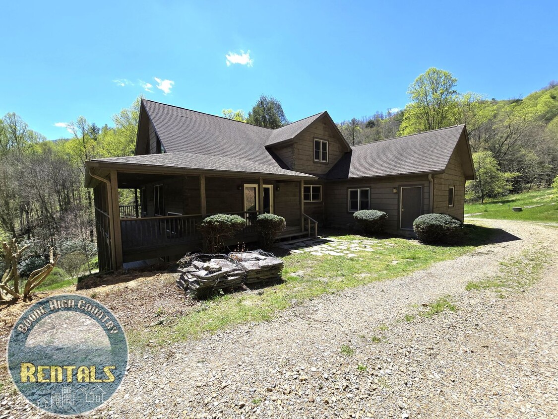 Foto principal - Beautiful Cabin in Sugar Grove with Multi-...