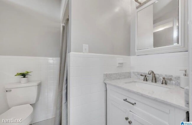 Building Photo - 3 br, 2 bath House - 725 S Sanders Rd