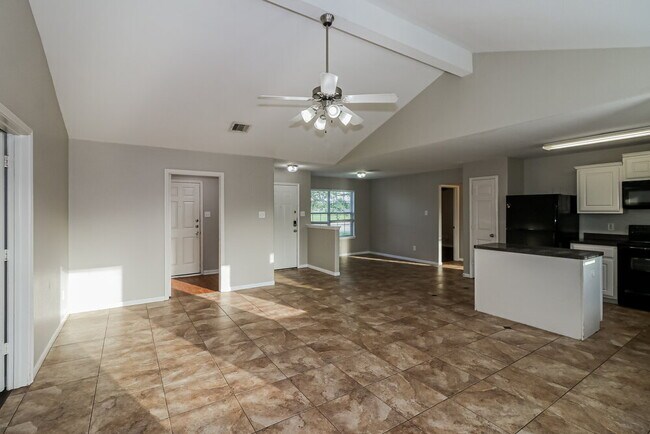 Foto del edificio - 4010 Cozy Trail Ct