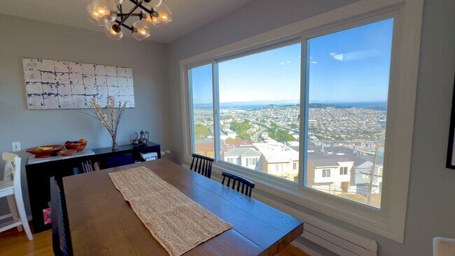 Foto del edificio - 3BR/2BA | Unobstructed Panoramic Views | Live Above the Fog | Intentional Living