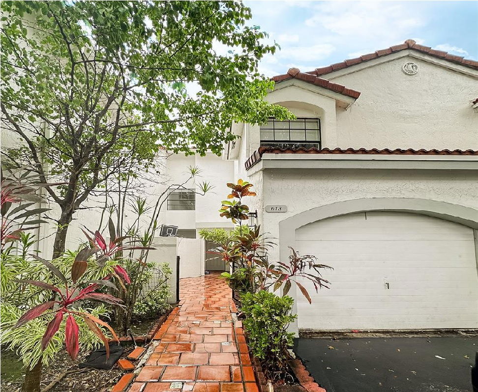 Primary Photo - 3530 Magellan Cir