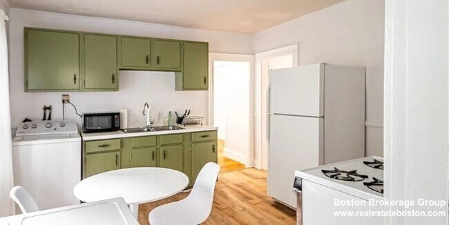 Foto del edificio - 122 Hillside St