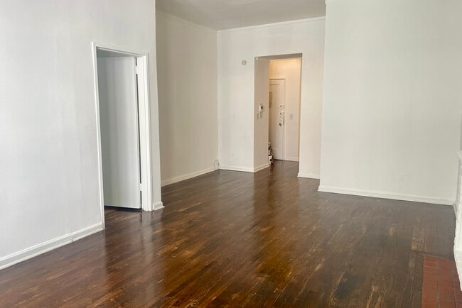 Foto del edificio - 41 W 71st St