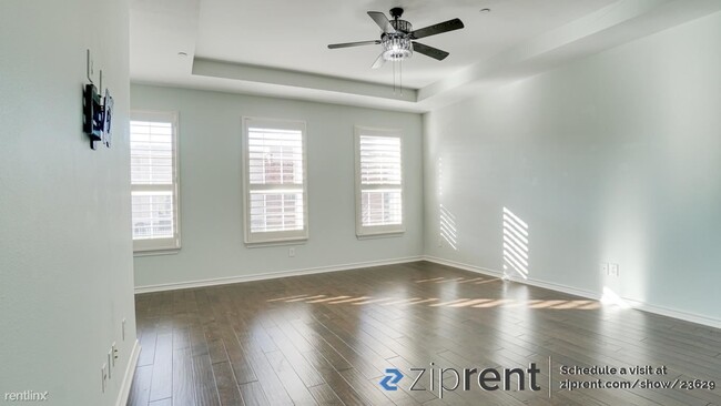 Building Photo - 2 br, 2.5 bath Townhome - 15846 Breedlove ...