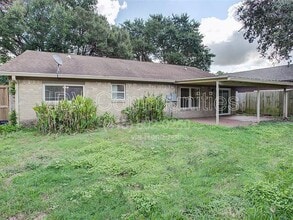 Building Photo - 2103 Goodwin Dr