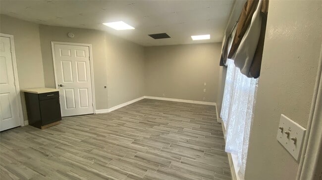 Building Photo - 32910 Morrison Rd