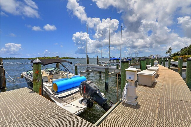 Building Photo - 12000 N Bayshore Dr