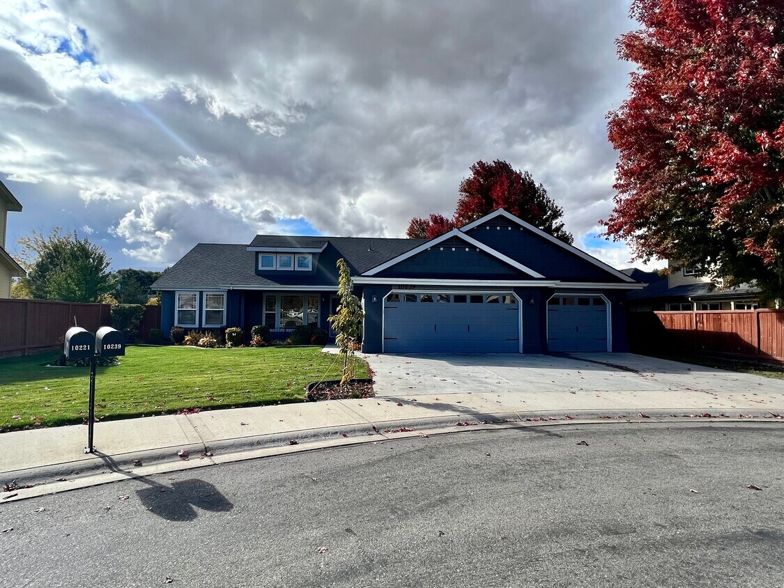 10239 W Smily Creek Ct, Star, ID 83669 House Rental in Star, ID