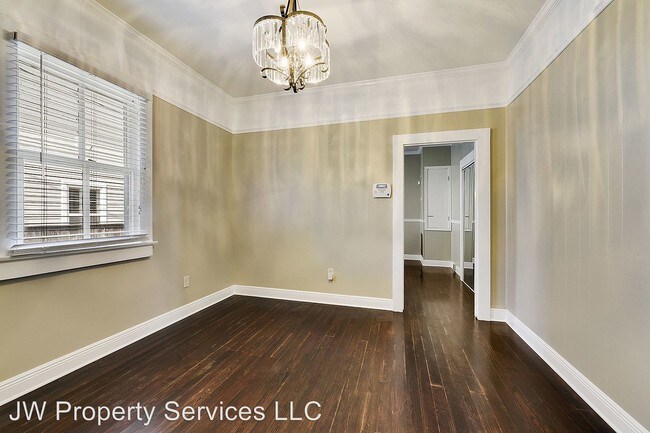 Building Photo - 1611 Hesiod St