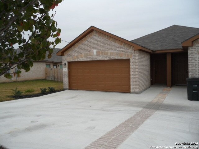 Foto del edificio - 210 Stone Gate Dr