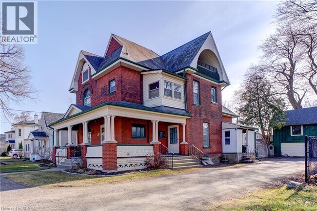 Photo du bâtiment - 111 Erie Ave