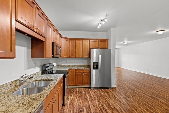 Building Photo - Gorgeous Townhome In Clayton!