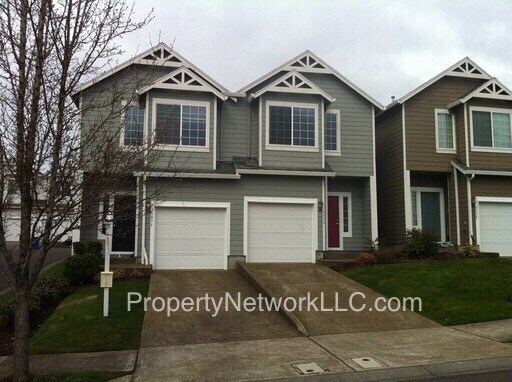 Primary Photo - Great Townhouse for Rent in Gresham