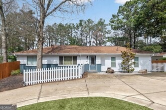 414 Charles Pl