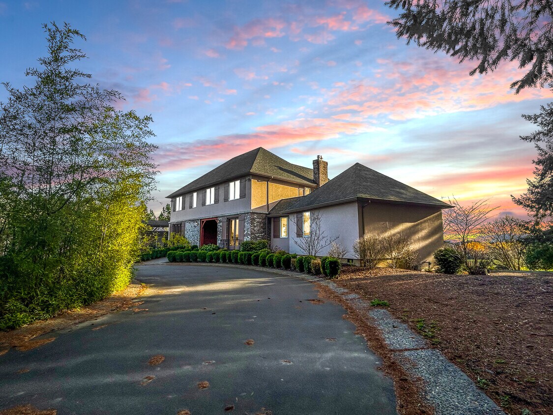 Foto principal - 20360 NW Phillips Rd